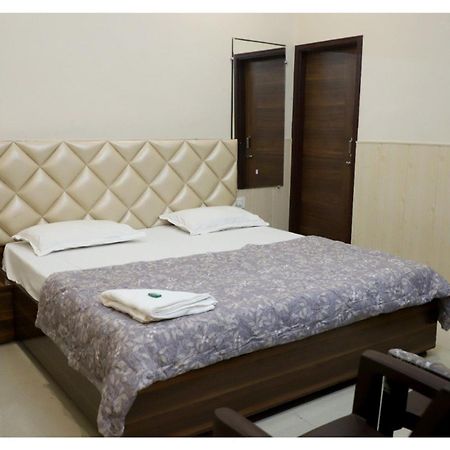 Rk Lodge Amritsar Eksteriør bilde