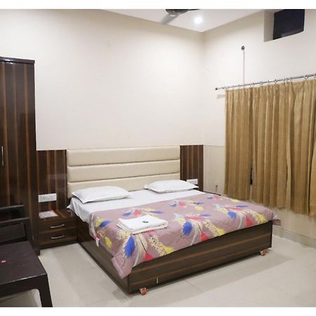 Rk Lodge Amritsar Eksteriør bilde