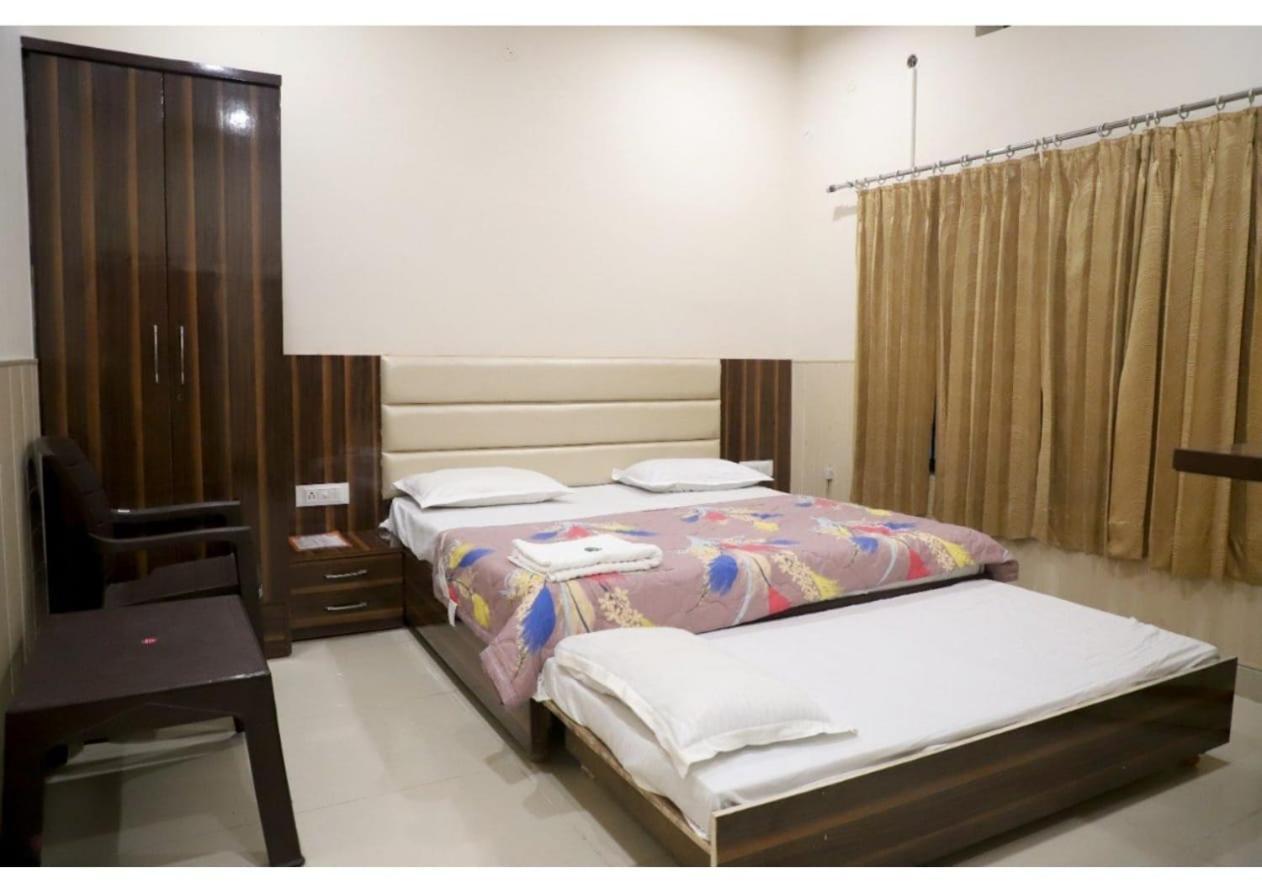 Rk Lodge Amritsar Eksteriør bilde