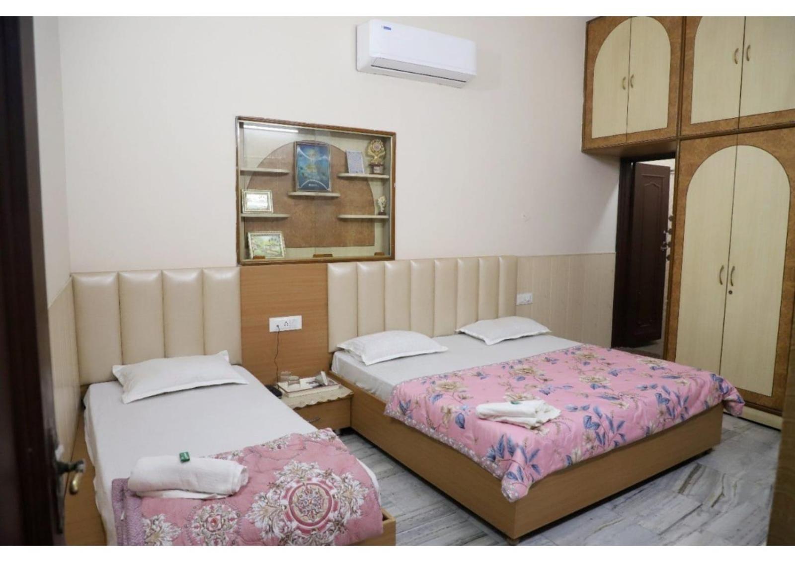 Rk Lodge Amritsar Eksteriør bilde