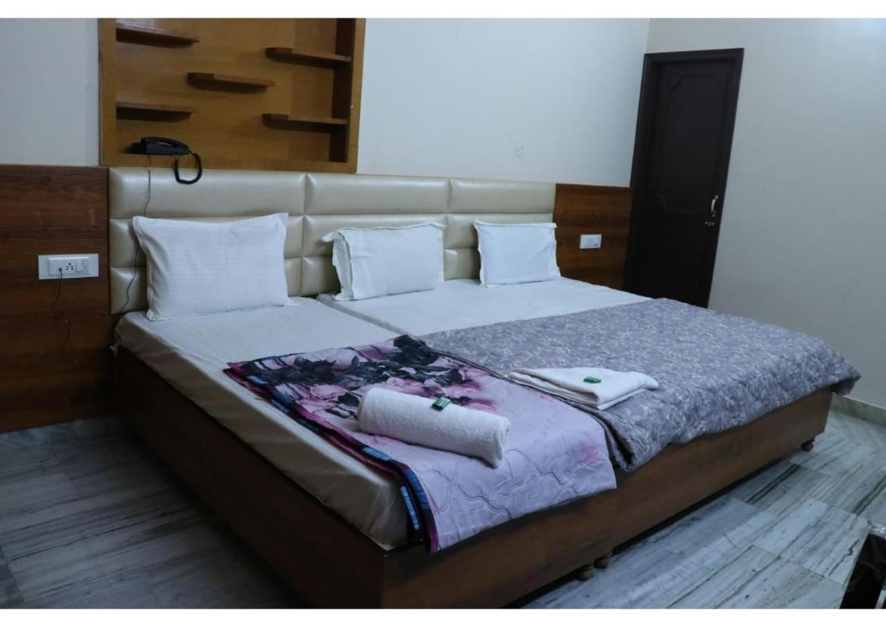 Rk Lodge Amritsar Eksteriør bilde
