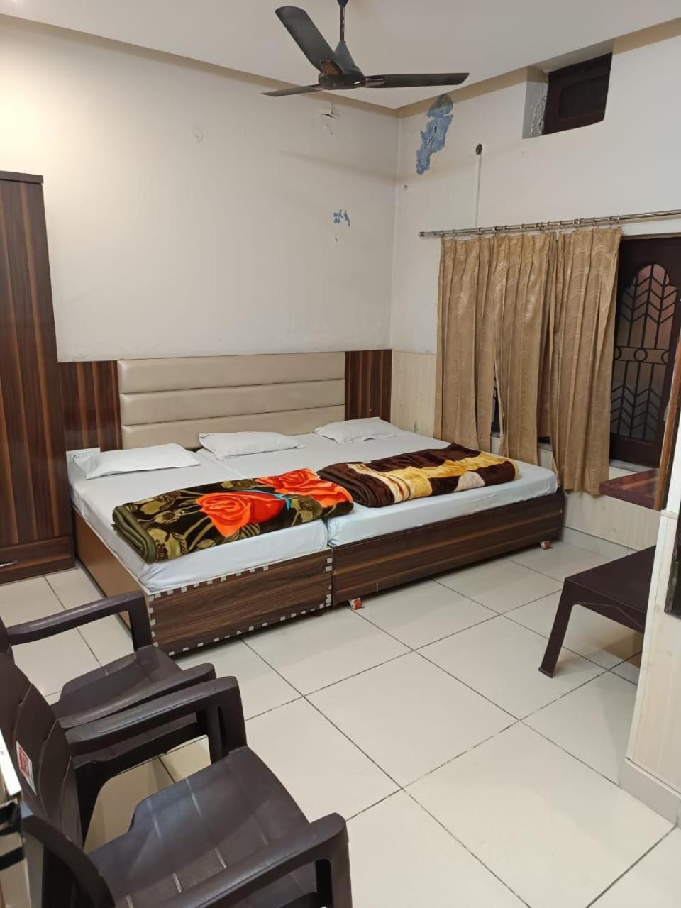 Rk Lodge Amritsar Eksteriør bilde