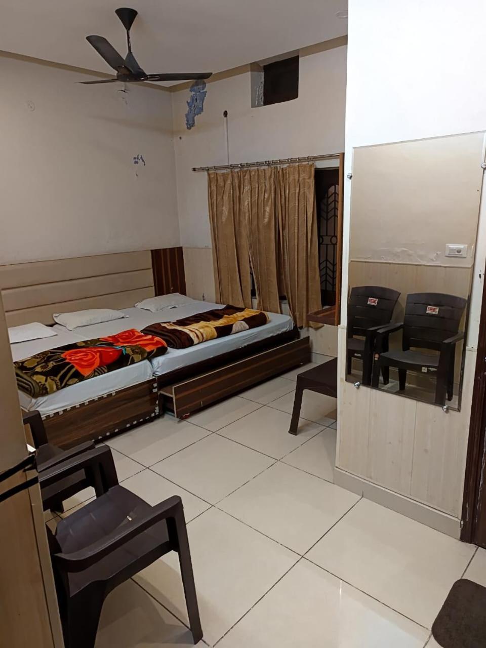Rk Lodge Amritsar Eksteriør bilde